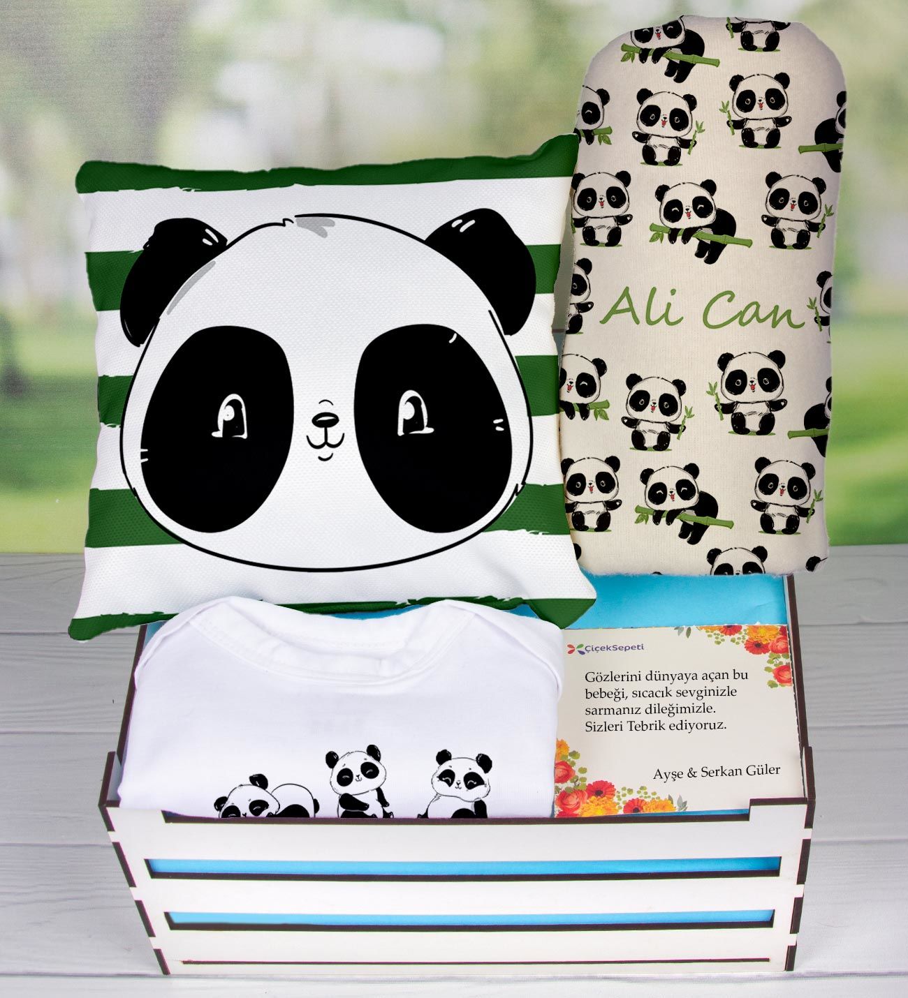 eJOYA Ahşap Sandıkta Kişiye Özel Zıbın Yastık Ve Battaniye Bebek Hediye Seti 109620